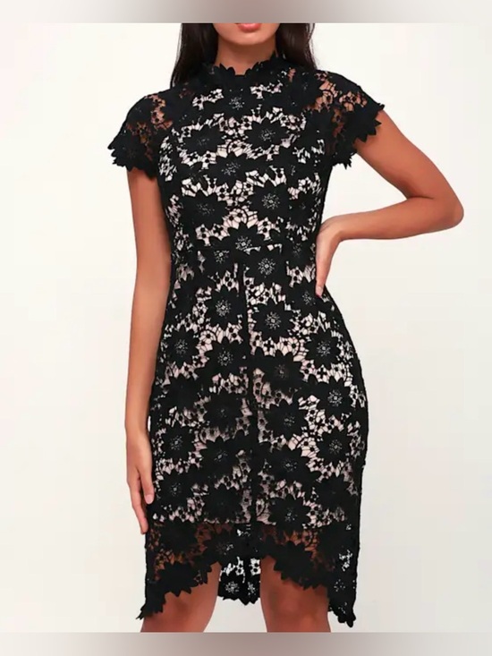 Lulus Dresses & Skirts - NWT Lulus Women’s Bold Love Black and Nude Lace Bodycon Dress Size Small